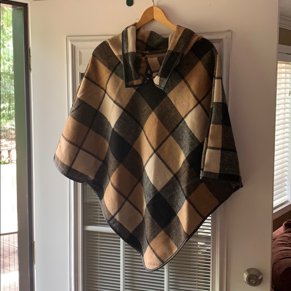 Collared-Plaid Half-Cloak